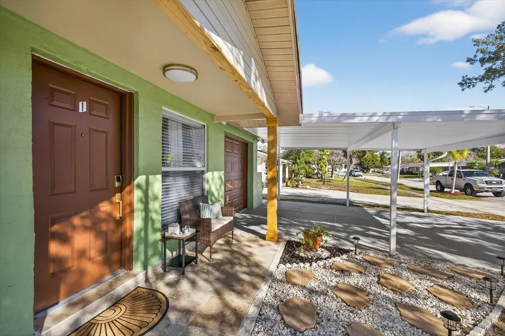 8411 Westridge Drive Tampa FL 33615