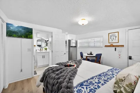 8411 Westridge Drive Tampa FL 33615