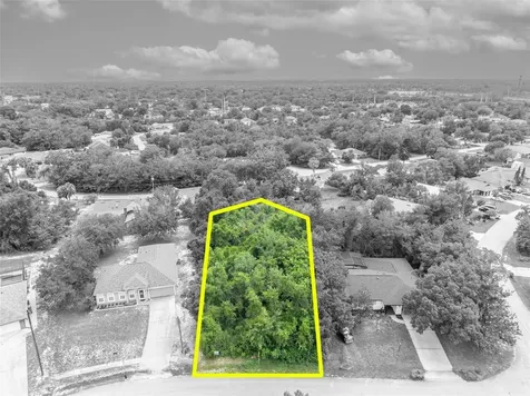 643 Elwood Street Deltona FL 32725
