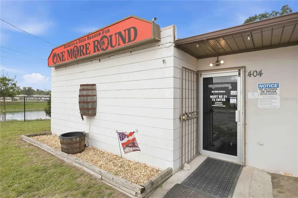 404 Eaker Street Auburndale FL 33823
