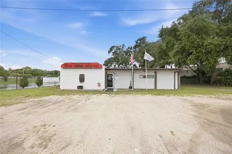 404 Eaker Street Auburndale FL 33823