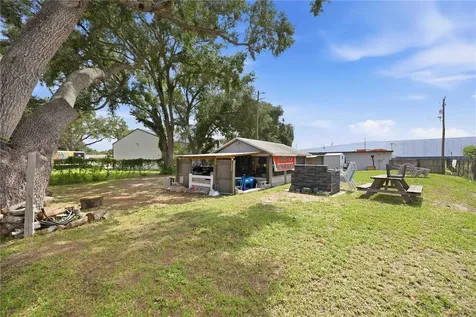 404 Eaker Street Auburndale FL 33823