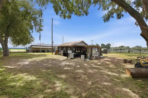 404 Eaker Street Auburndale FL 33823