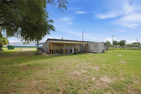 404 Eaker Street Auburndale FL 33823