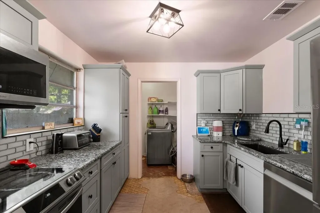 1636 NW 34th Place Gainesville FL 32605