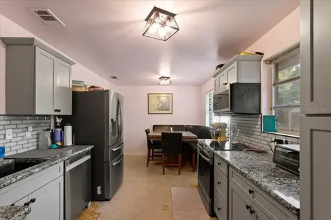 1636 NW 34th Place Gainesville FL 32605
