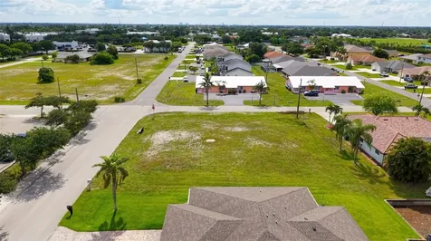 304 SW 3rd Place Cape Coral FL 33991