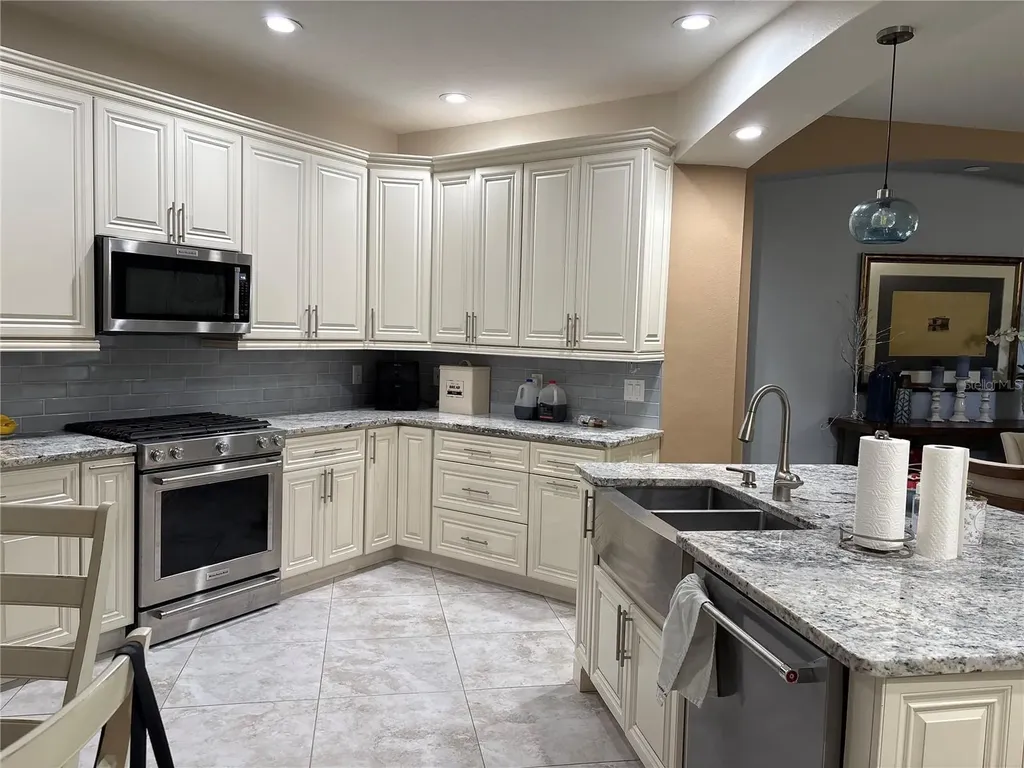 30335 Lettingwell Circle Wesley Chapel FL 33543