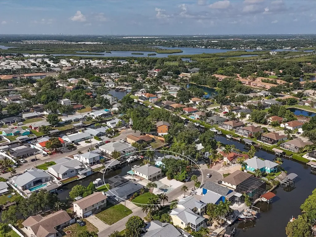 4212 3rd Avenue NE Bradenton FL 34208