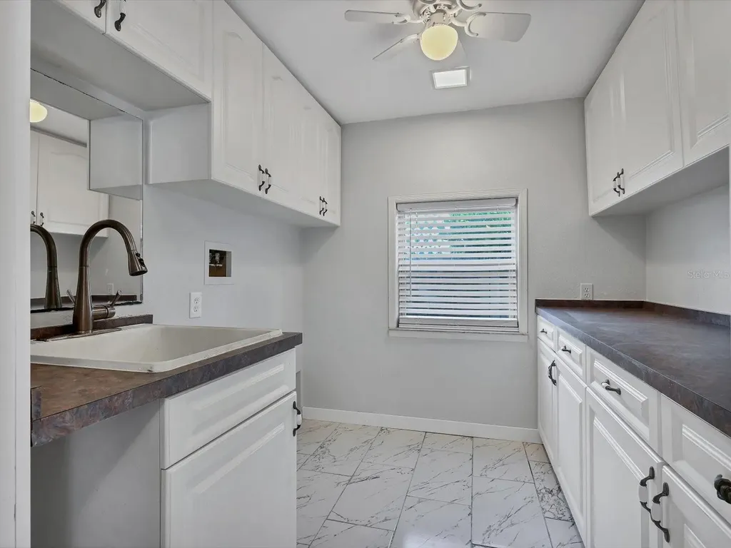 4212 3rd Avenue NE Bradenton FL 34208