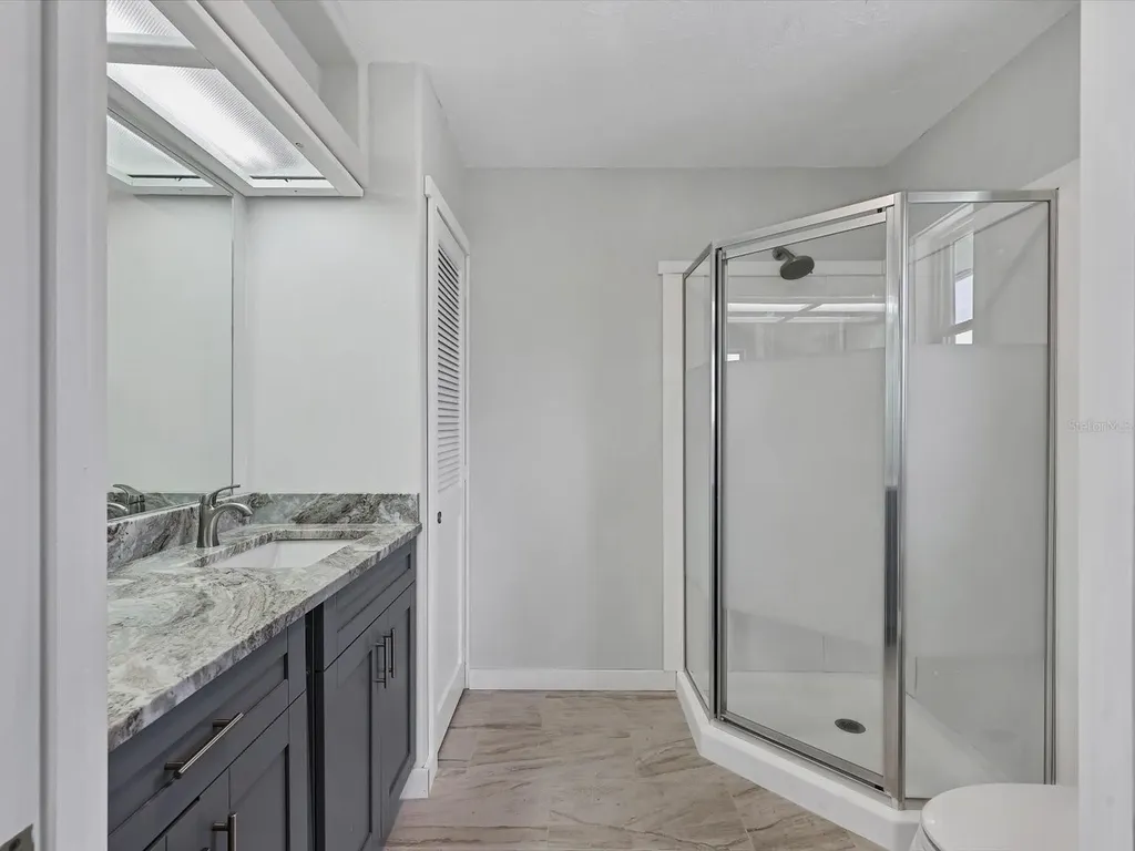 4212 3rd Avenue NE Bradenton FL 34208