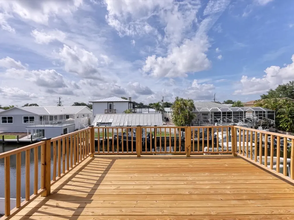 4212 3rd Avenue NE Bradenton FL 34208