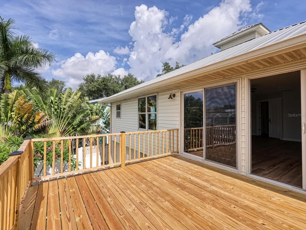 4212 3rd Avenue NE Bradenton FL 34208