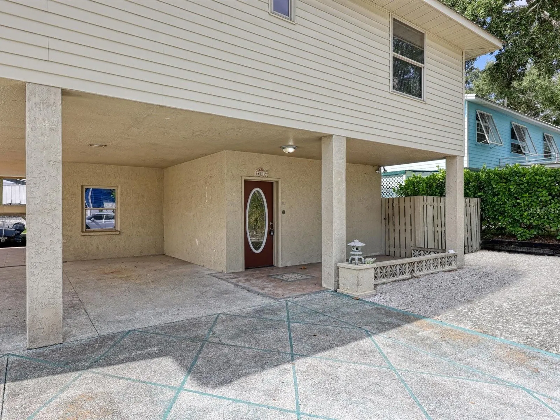 4212 3rd Avenue NE Bradenton FL 34208