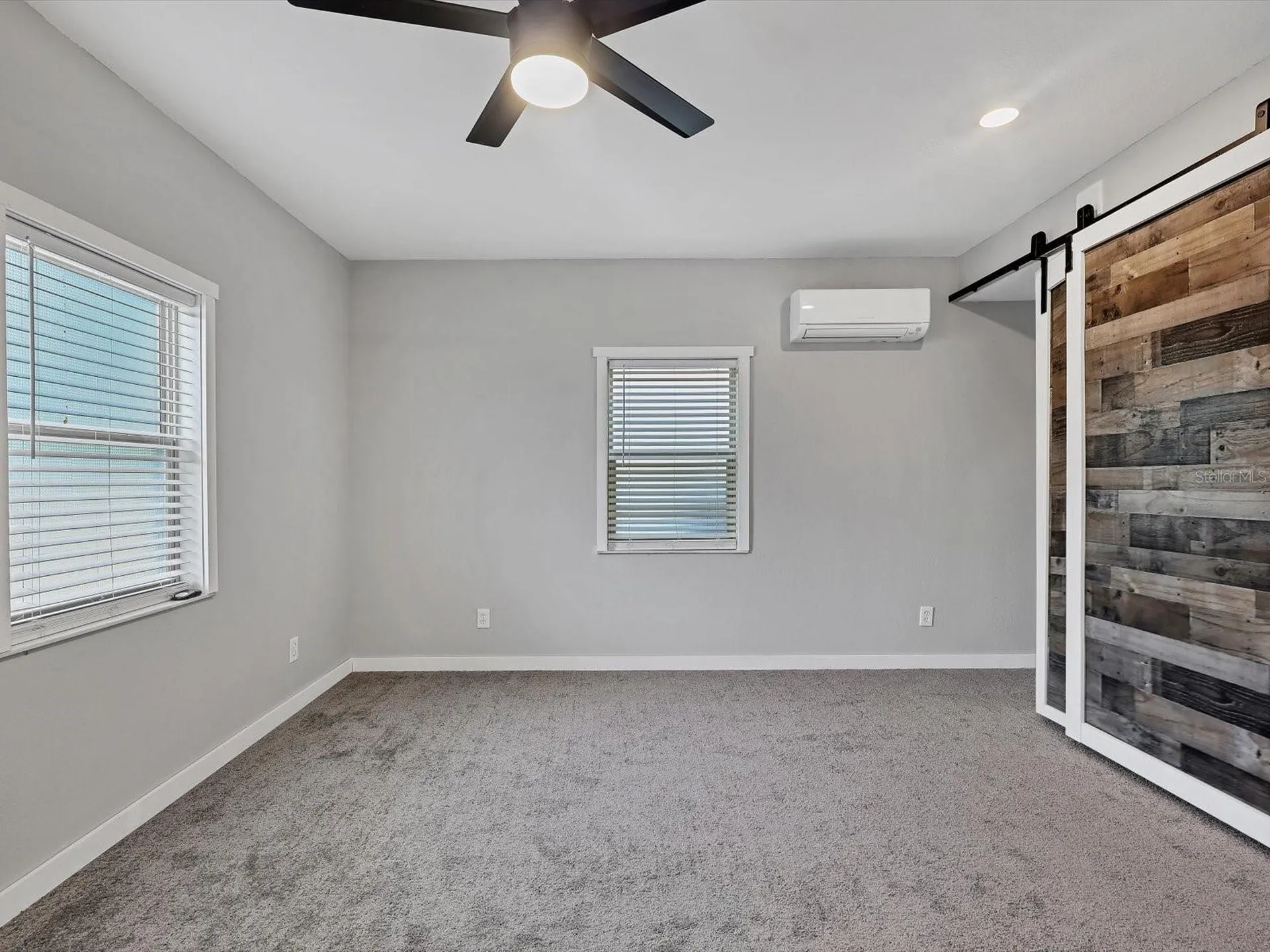 4212 3rd Avenue NE Bradenton FL 34208