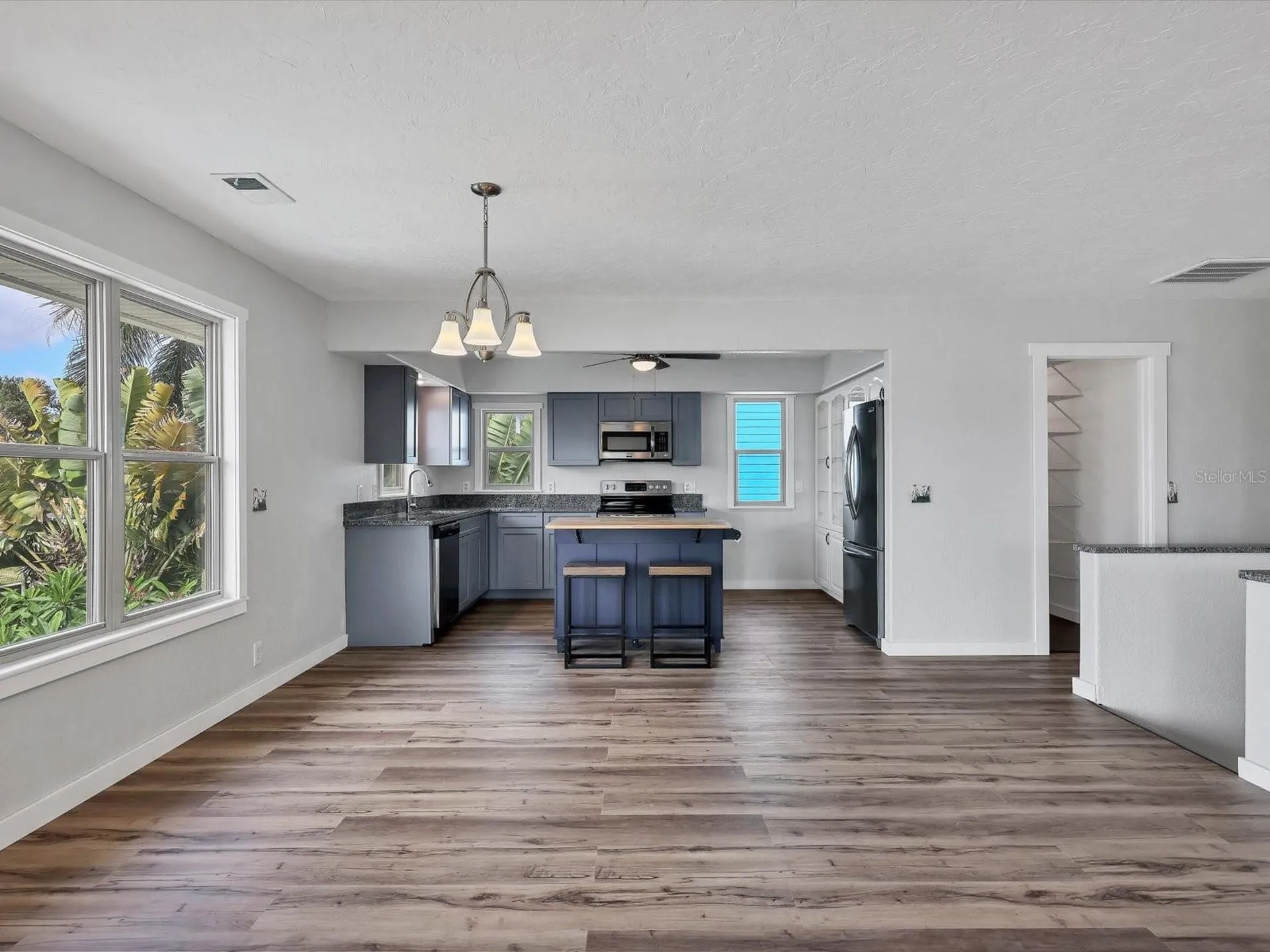 4212 3rd Avenue NE Bradenton FL 34208