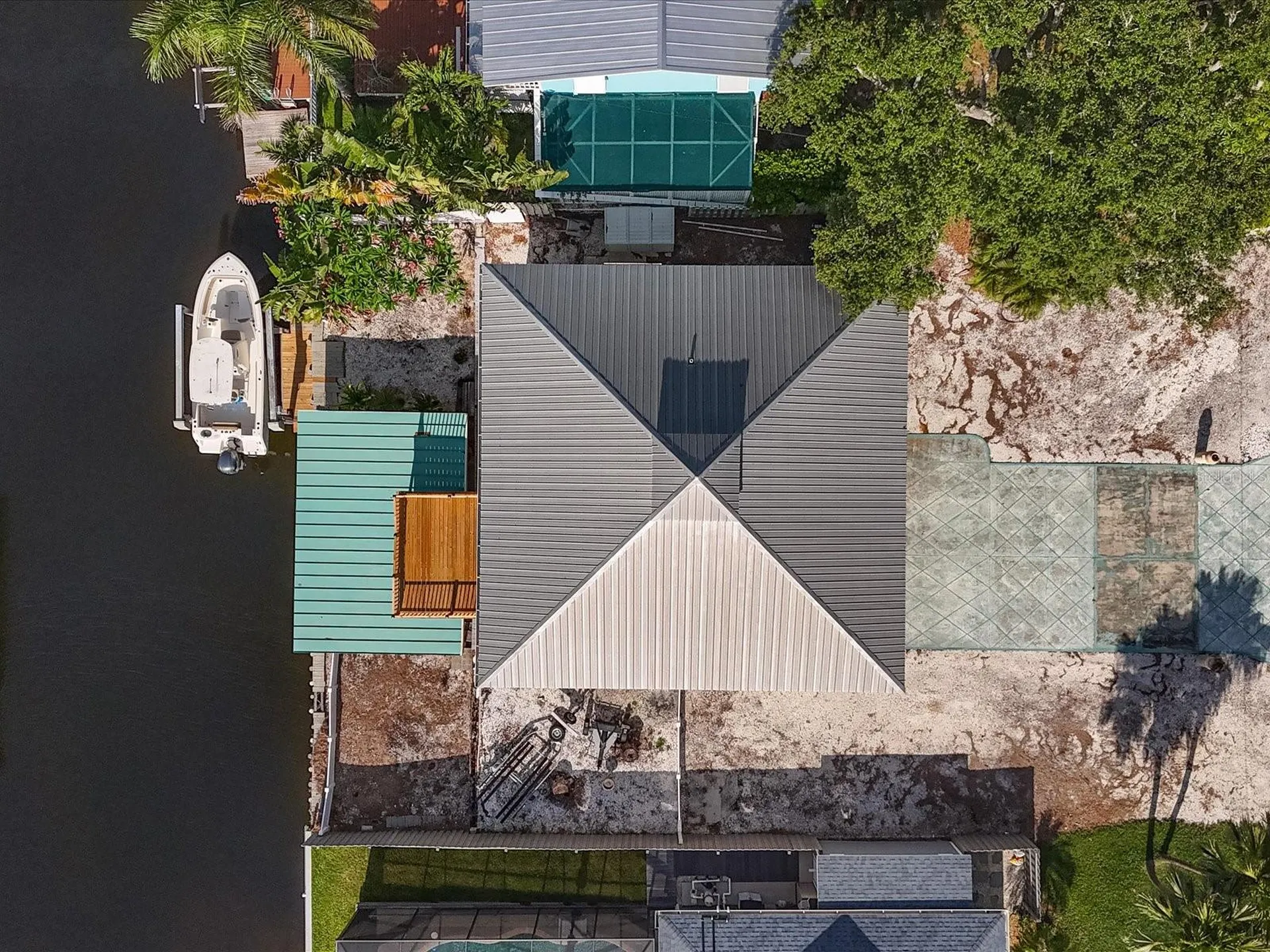 4212 3rd Avenue NE Bradenton FL 34208