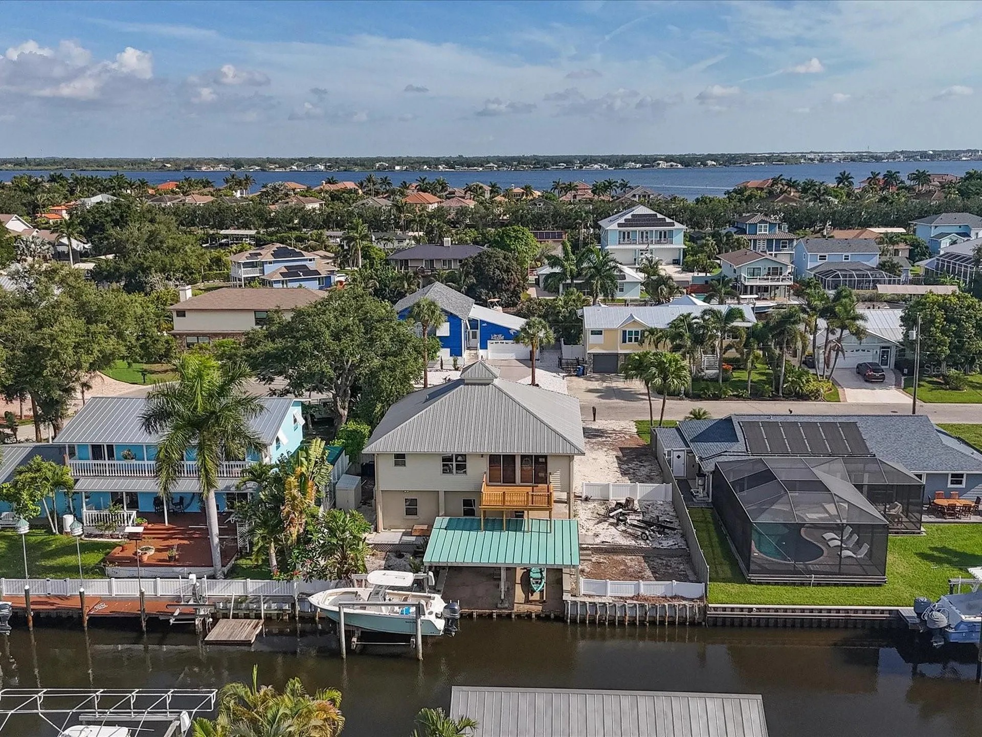4212 3rd Avenue NE Bradenton FL 34208