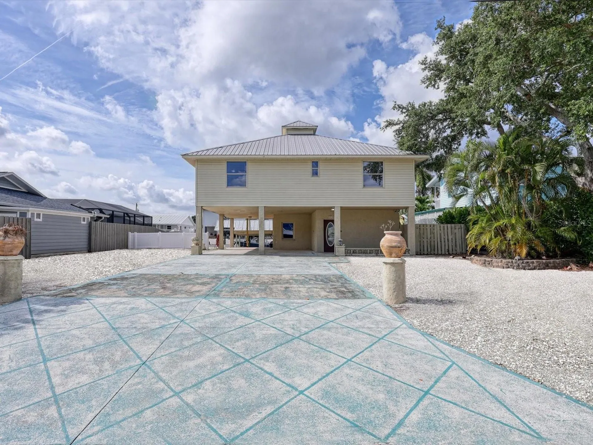 4212 3rd Avenue NE Bradenton FL 34208