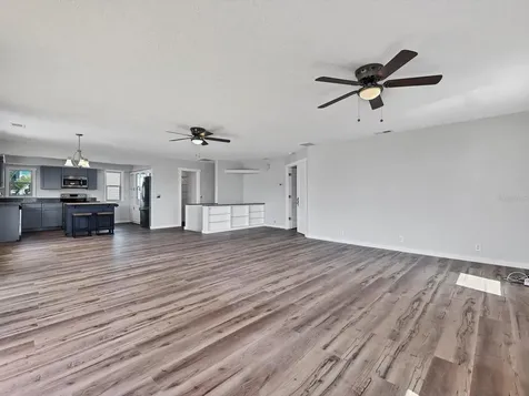 4212 3rd Avenue NE Bradenton FL 34208
