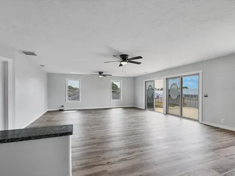 4212 3rd Avenue NE Bradenton FL 34208