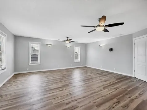4212 3rd Avenue NE Bradenton FL 34208