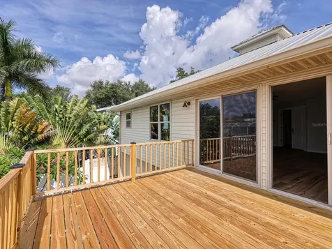 4212 3rd Avenue NE Bradenton FL 34208