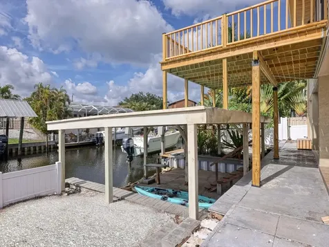 4212 3rd Avenue NE Bradenton FL 34208