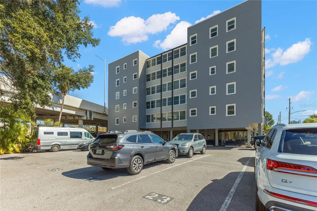 841 4th Avenue N St Petersburg FL 33701