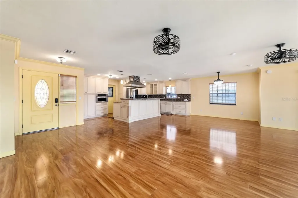 5330 Kings Court Fruitland Park FL 34731
