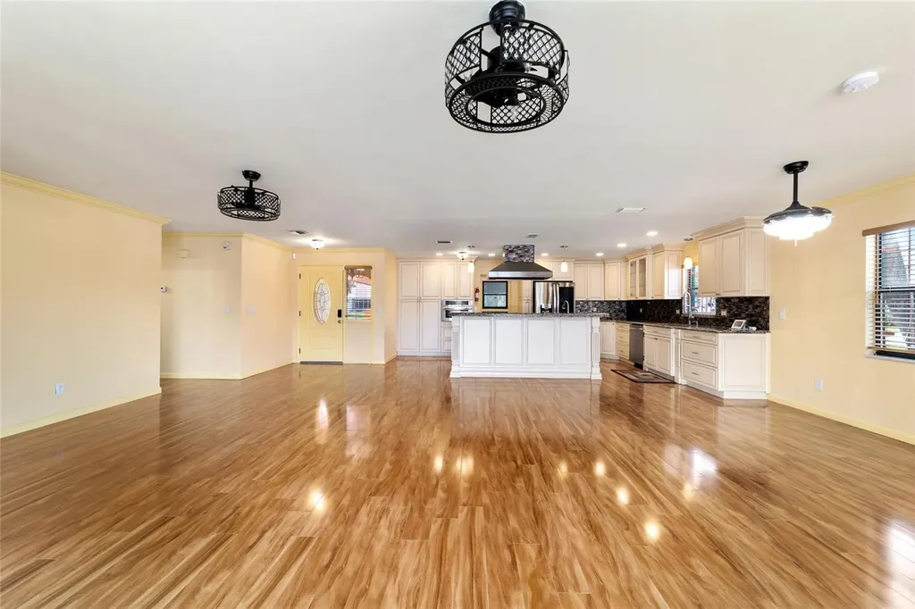 5330 Kings Court Fruitland Park FL 34731