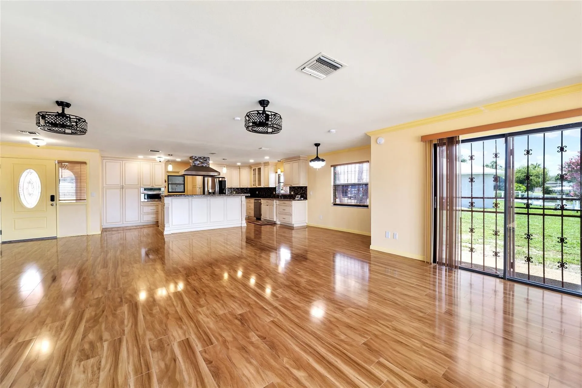 5330 Kings Court Fruitland Park FL 34731