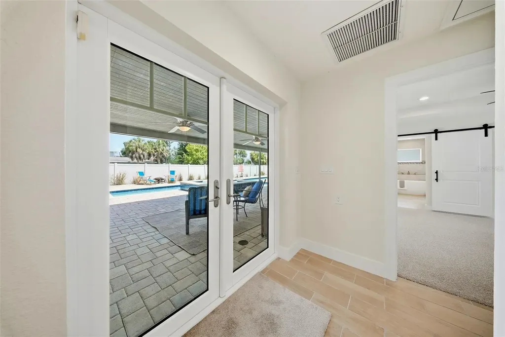 7039 Hibiscus Avenue S South Pasadena FL 33707
