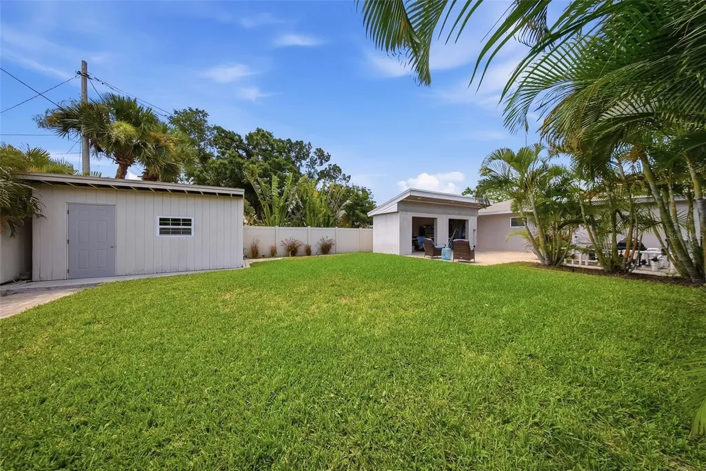 7039 Hibiscus Avenue S South Pasadena FL 33707