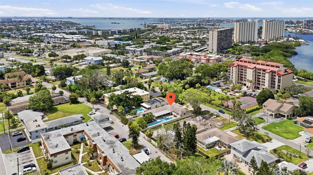 7039 Hibiscus Avenue S South Pasadena FL 33707