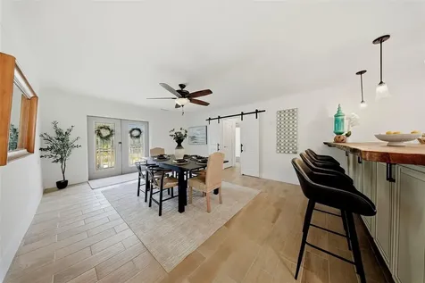 7039 Hibiscus Avenue S South Pasadena FL 33707