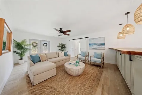 7039 Hibiscus Avenue S South Pasadena FL 33707