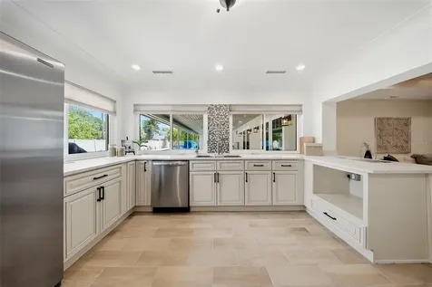 7039 Hibiscus Avenue S South Pasadena FL 33707