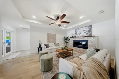 7039 Hibiscus Avenue S South Pasadena FL 33707