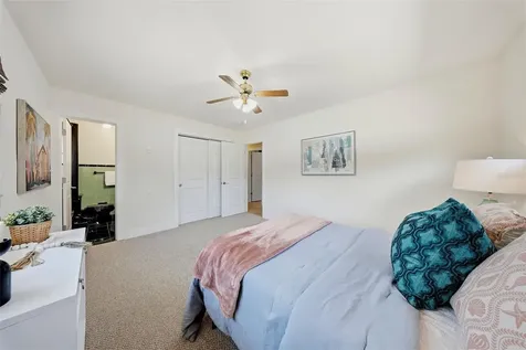 7039 Hibiscus Avenue S South Pasadena FL 33707