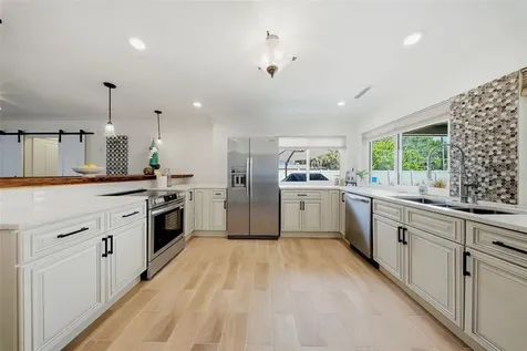 7039 Hibiscus Avenue S South Pasadena FL 33707
