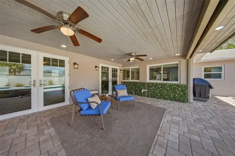 7039 Hibiscus Avenue S South Pasadena FL 33707
