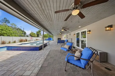 7039 Hibiscus Avenue S South Pasadena FL 33707