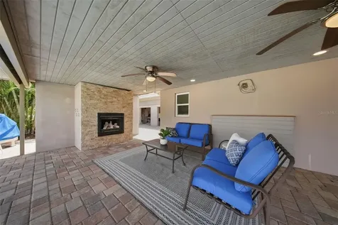 7039 Hibiscus Avenue S South Pasadena FL 33707