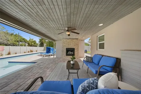 7039 Hibiscus Avenue S South Pasadena FL 33707