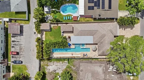 7039 Hibiscus Avenue S South Pasadena FL 33707