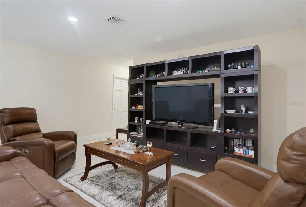 33 Sandcastle Drive Ormond Beach FL 32176