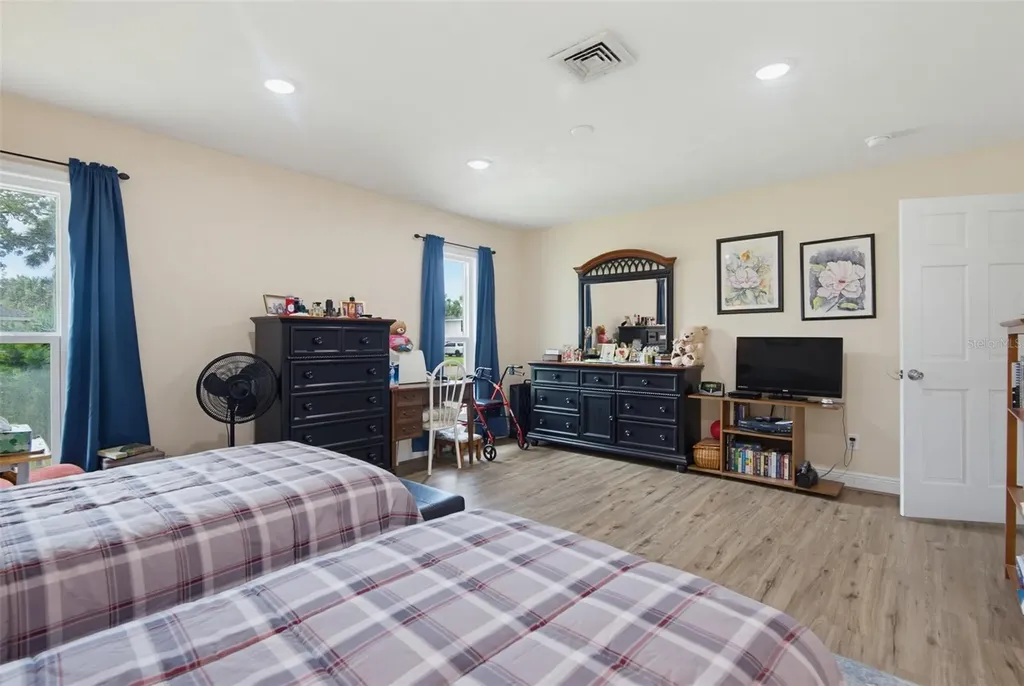 33 Sandcastle Drive Ormond Beach FL 32176