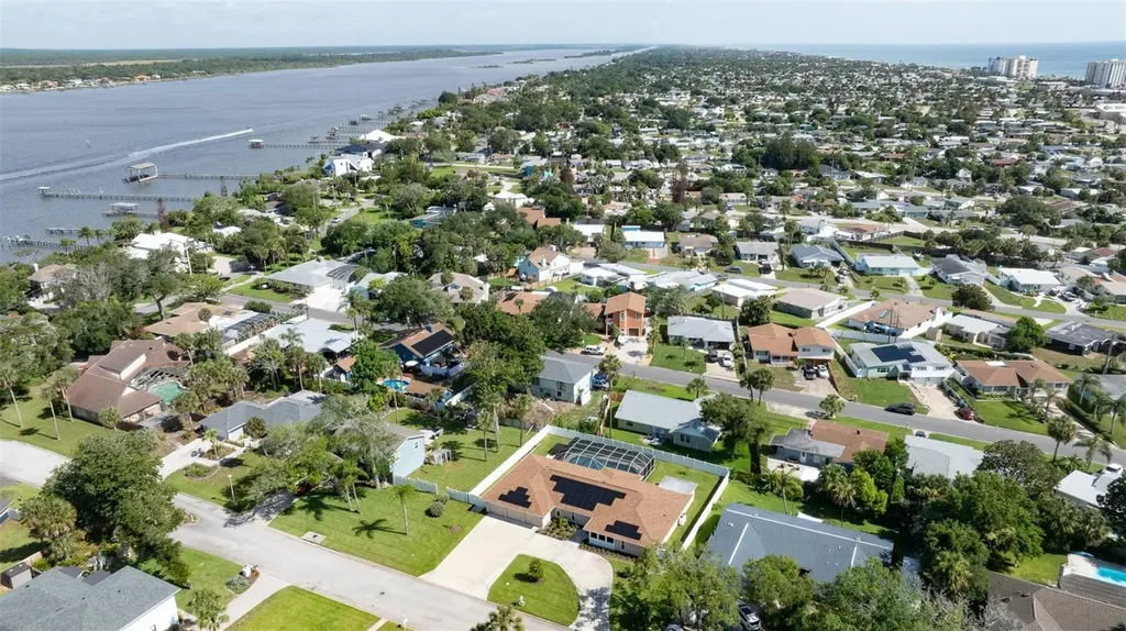 33 Sandcastle Drive Ormond Beach FL 32176
