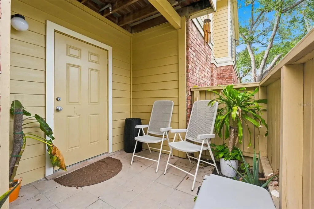 8642 Mallard Reserve Drive Tampa FL 33614